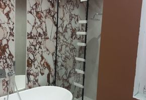 Стеклянная душевая в квартире ЖК GreenLine.Aqua