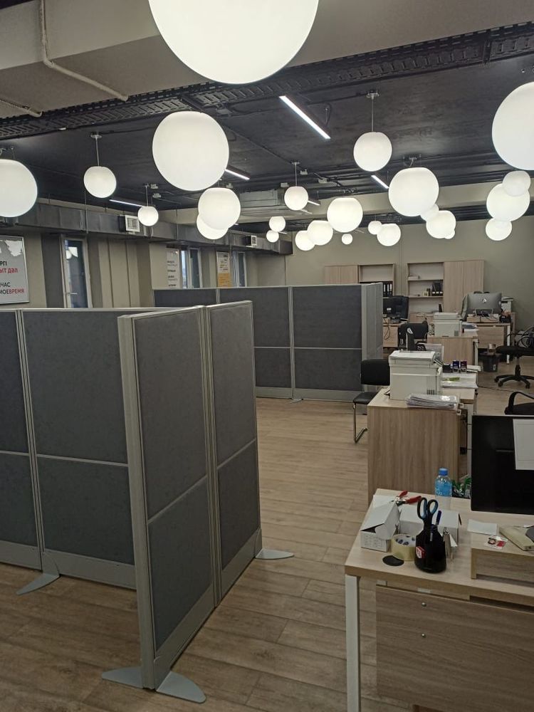 Фото Nayada установила мобильные перегородки серии Nayada-Optima+ в офисе администрации супермаркетов Small.