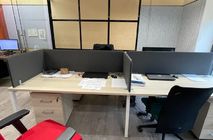 Настольные мобильные перегородки от компании Nayada.