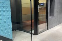 Акустическая скайп-кабина NAYADA — комфортное пространство для переговоров и концентрации.