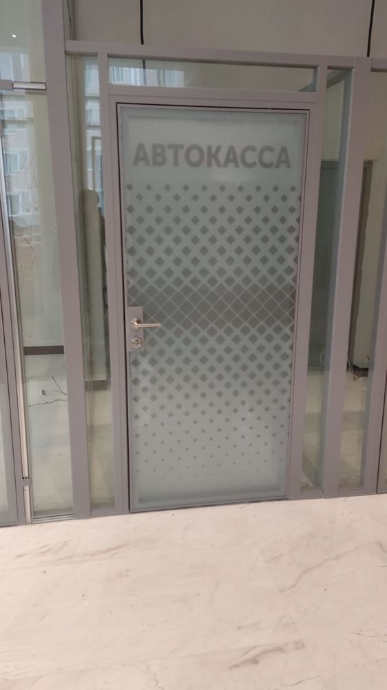 Фото Компания Nayada установила двери Nayada-Magic Lite.