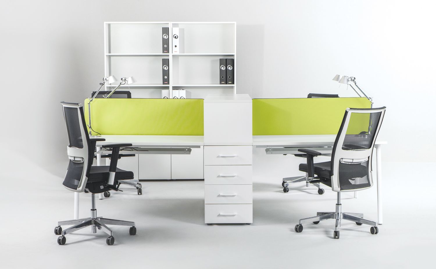 Фото Настольные перегородки от компании Nayada.