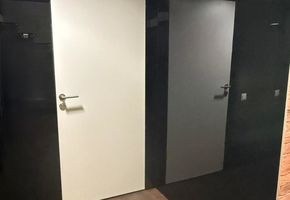 Ламинированные двери от компании NAYADA: когда практичность становится дизайном.