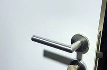 Ламинированные двери от компании NAYADA: когда практичность становится дизайном.